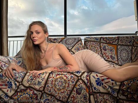 Full leaked Katelovesyouxo page private photo