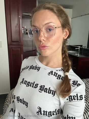 Full leaked Katelovesyouxo private photo