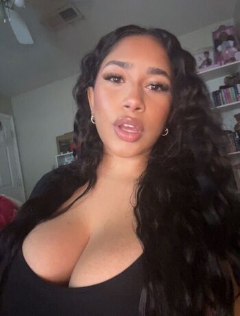 Full leaked Katelynn private photo