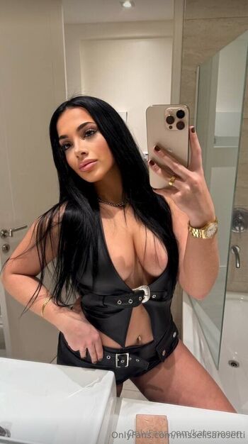 Full leaked Katemoonn private photo