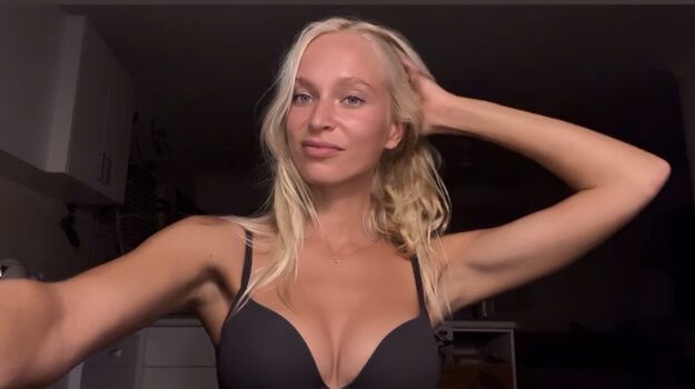 Full leaked Katia puanani private photo