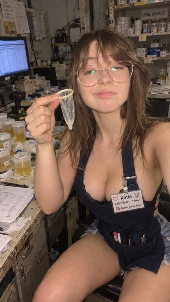 Full leaked Katie elizzy bugs page private photo