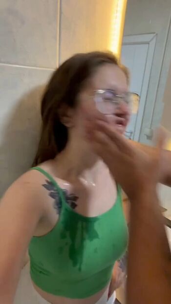 Full leaked Katie elizzy bugs page private photo