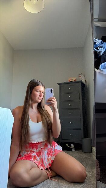 Full leaked Katieexox private photo