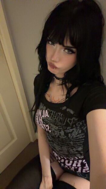 Full leaked Katiewynnz private photo