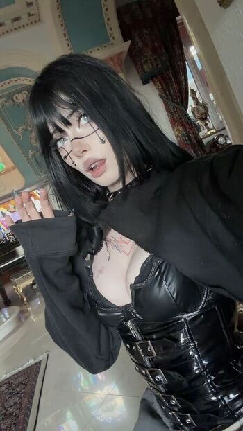 Full leaked Katiewynnz private photo