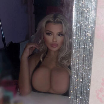 Full leaked Katiialouisee private photo