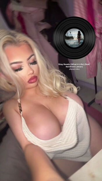 Full leaked Katiialouisee private photo
