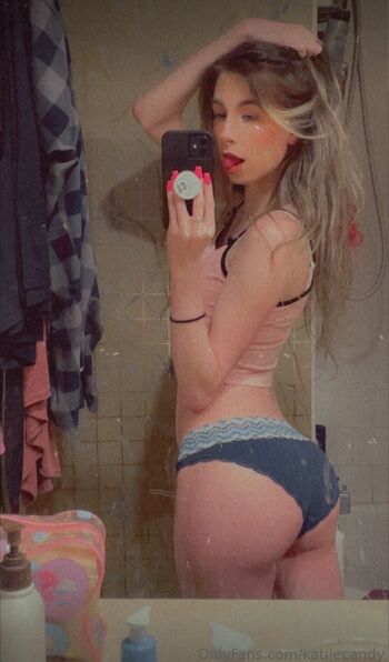 Full leaked Katiiecandy private photo