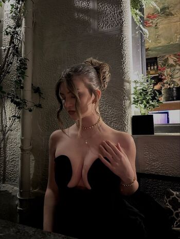 Full leaked Katnikll private onlyfans photo