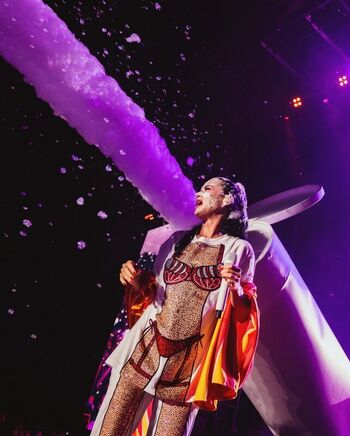 Full leaked Katy perry private photo