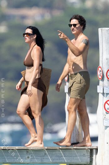 Full leaked Katy perry private photo