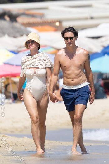 Full leaked Katy perry page private photo