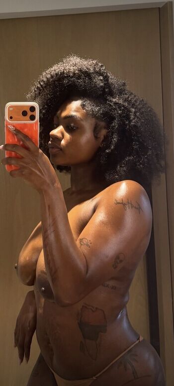 Full leaked Kaye collins private photo