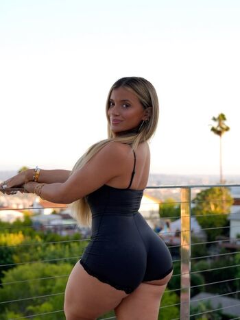 Full leaked Kayla manouss private onlyfans photo