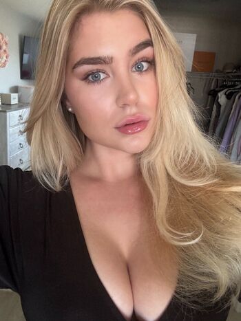 Full leaked Kayla mcgrayne private onlyfans photo