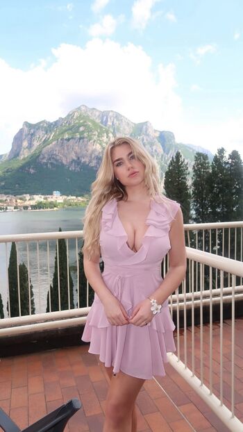 Full leaked Kayla mcgrayne private onlyfans photo