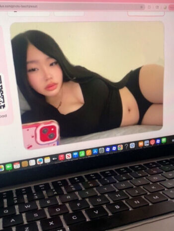 Full leaked Kayla vy private photo