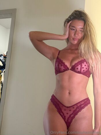 Full leaked Kaylaazjones private photo