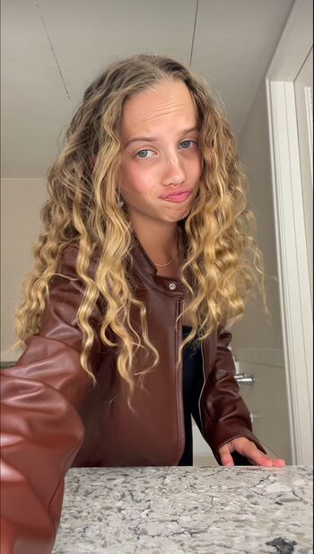 Full leaked Kaylee private photo