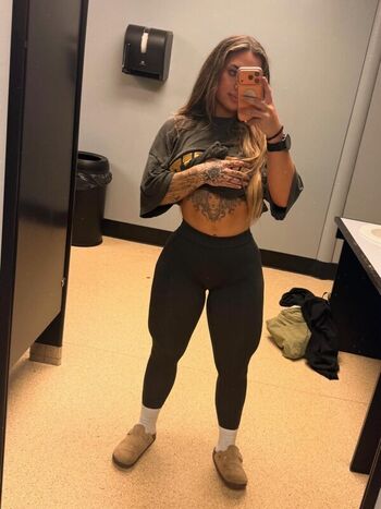 Full leaked Kayleeadair private photo