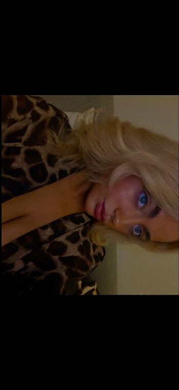 Full leaked Kayleighdeane private photo
