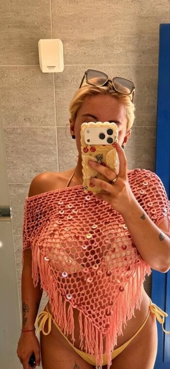 Full leaked Kayleighdeane private photo