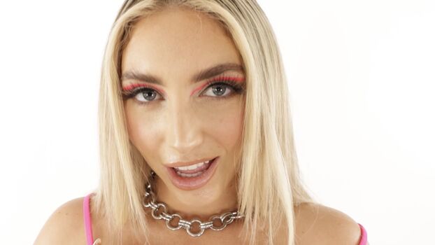 Full leaked Kayley gunner private photo