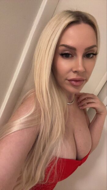 Full leaked Kaytsadventures private onlyfans photo