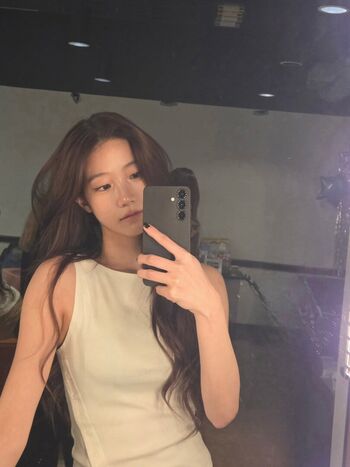 Kazuha Nakamura 中村 一葉