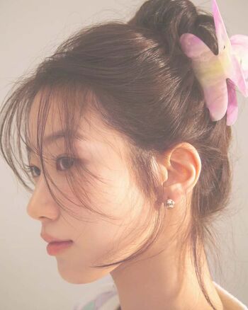 Kazuha Nakamura 中村 一葉