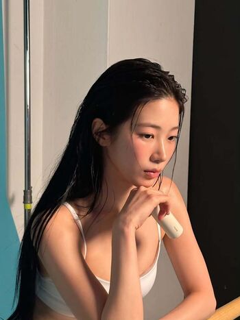 Kazuha Nakamura 中村 一葉