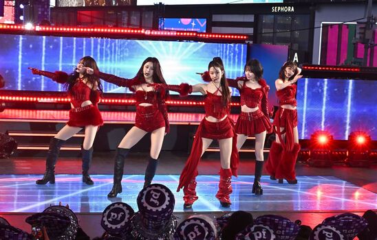 Kazuha Nakamura 中村 一葉 | LESSERAFIM