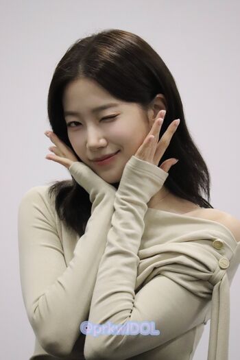 Full leaked Kazuha nakamura lesserafim page private onlyfans photo