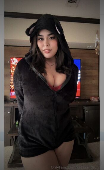 Full leaked Kazzzandruh private onlyfans photo