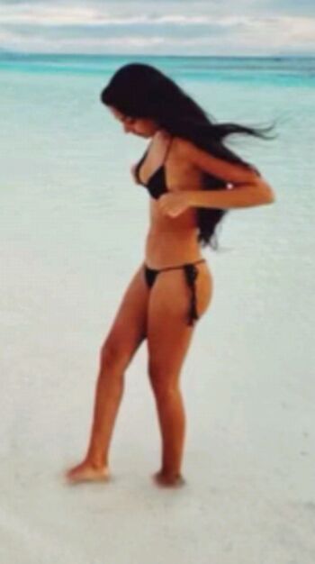 Full leaked Kelliexny private photo