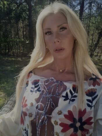 Full leaked Kelly b private photo