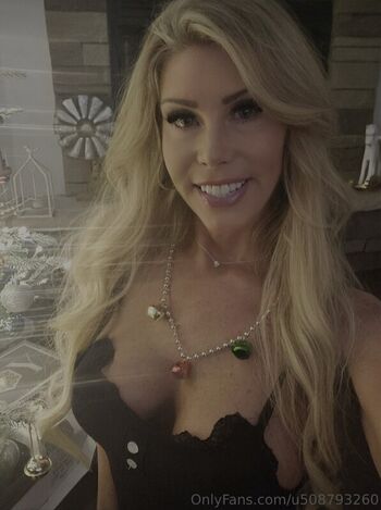 Full leaked Kelly b private photo