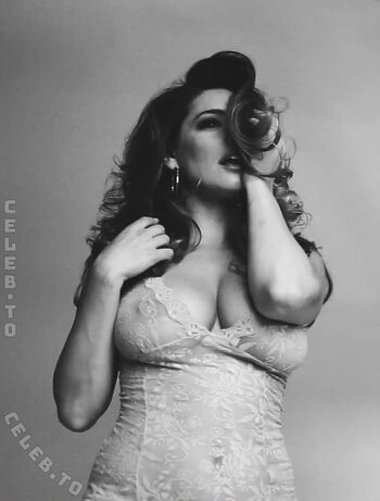 Full leaked Kelly brook page private onlyfans photo