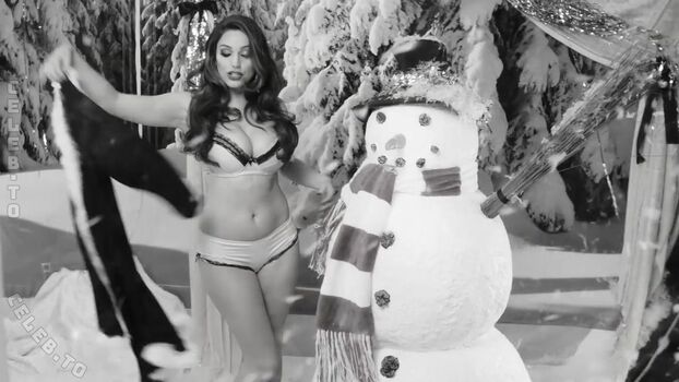 Full leaked Kelly brook page private photo