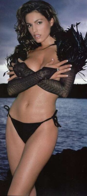 Full leaked Kelly brook page private photo