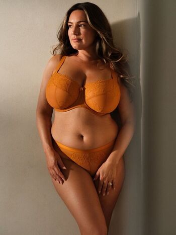 Full leaked Kelly brook page private photo