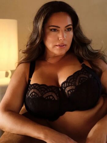 Full leaked Kelly brook private photo