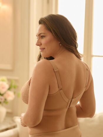 Full leaked Kelly brook page private photo