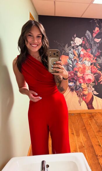 Full leaked Kelly cheese private photo