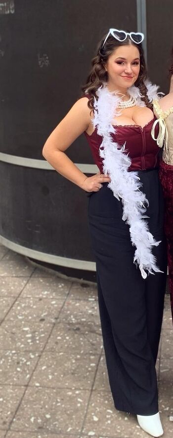 Full leaked Kelly collins private photo