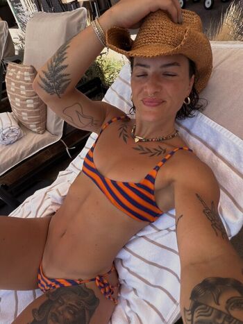 Full leaked Kelly matthews private photo