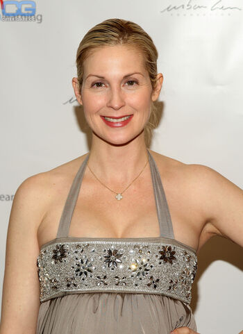 Full leaked Kelly rutherford private photo