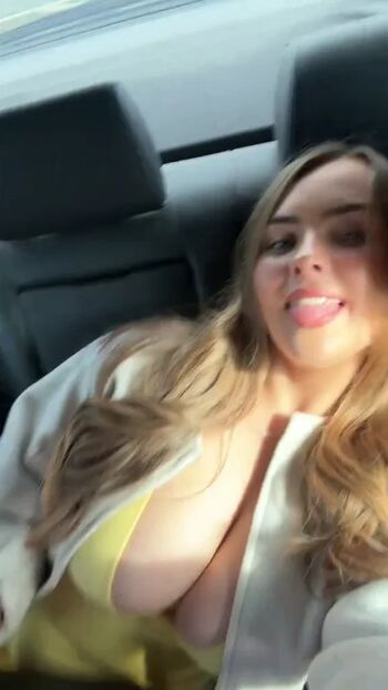 Full leaked Kelly private photo
