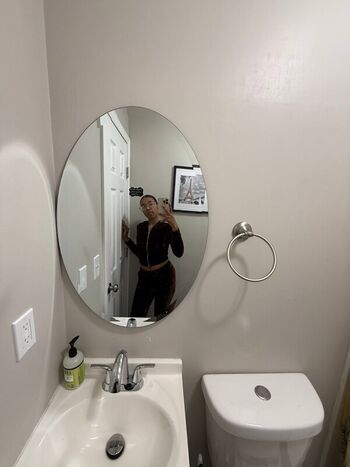 Full leaked Kellywelly private photo